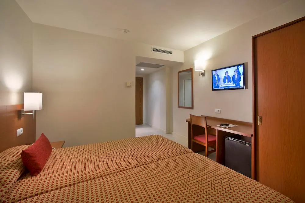 רוזס Hotel Mediterraneo