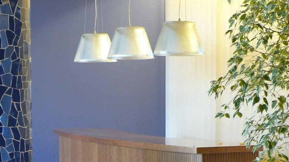 רוזס Hotel Mediterraneo