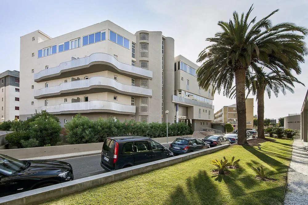***  רוזס Hotel Mediterraneo ספרד