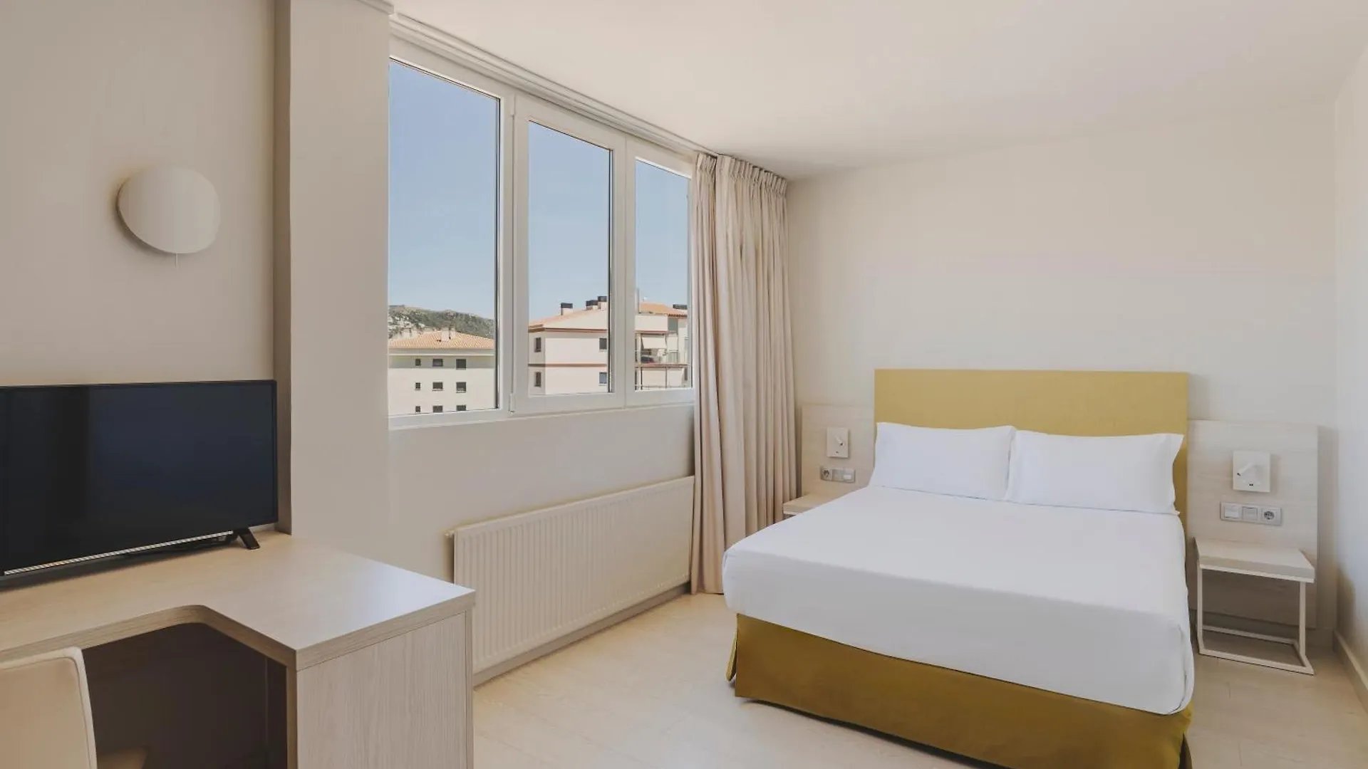 רוזס Hotel Mediterraneo ספרד