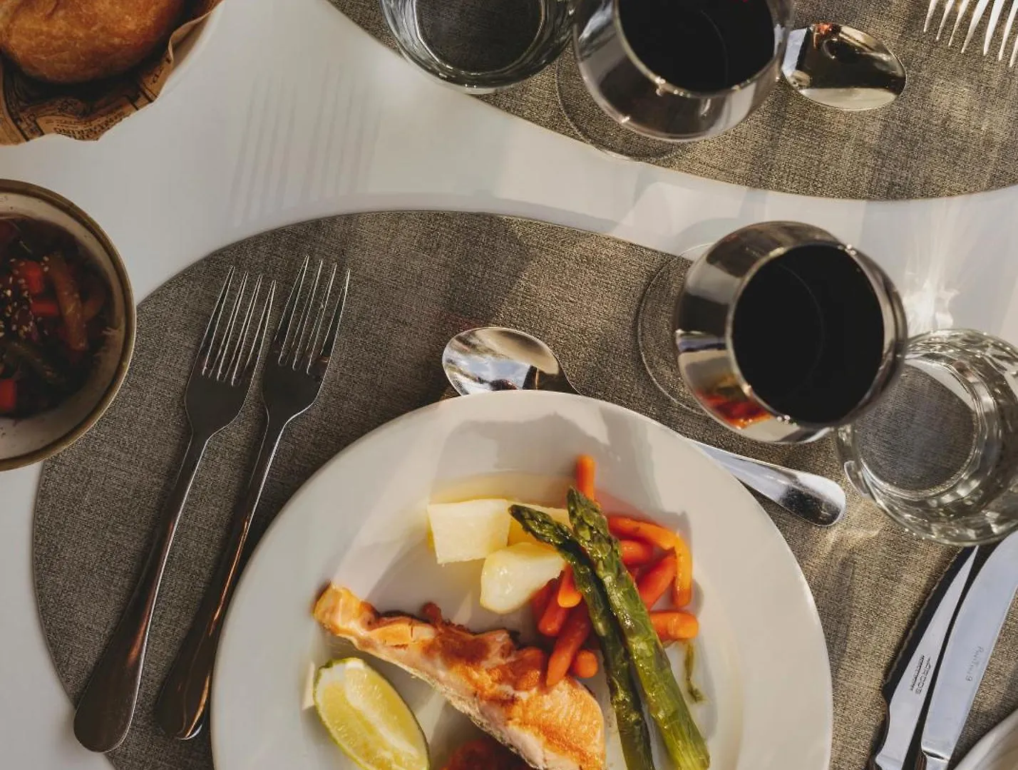 רוזס Hotel Mediterraneo