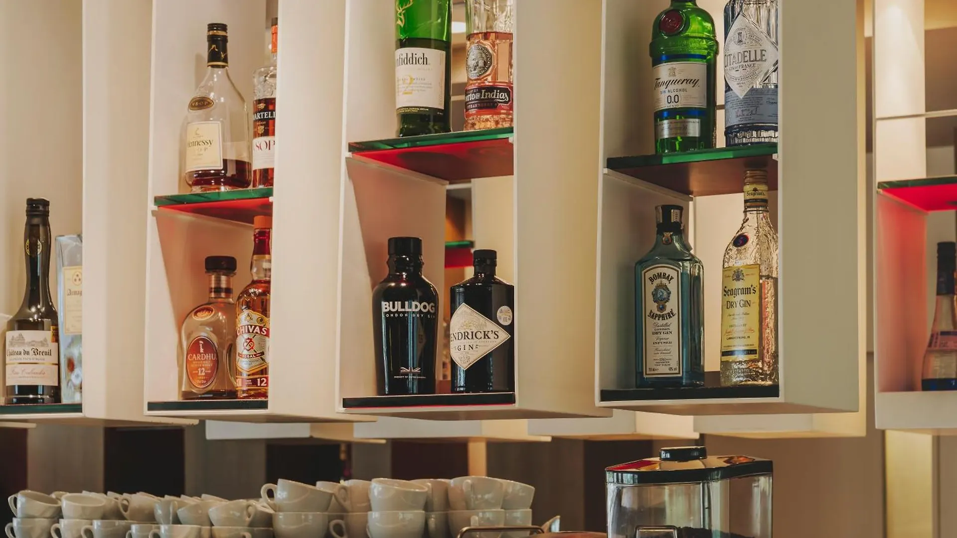 רוזס Hotel Mediterraneo