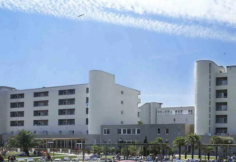 רוזס Hotel Mediterraneo