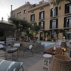 Oasis 2*, Barcelona Spain