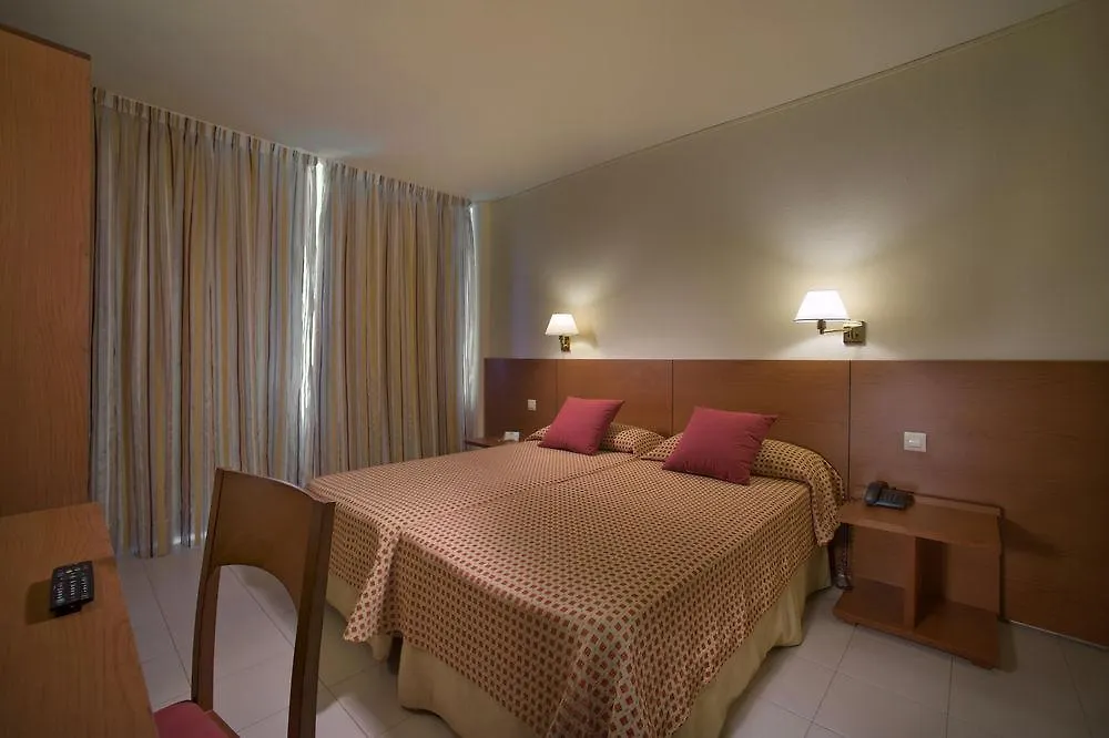 Hotel Mediterraneo Rosas 3*,